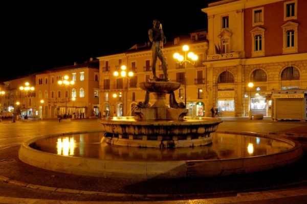 Piazza Duomo by night