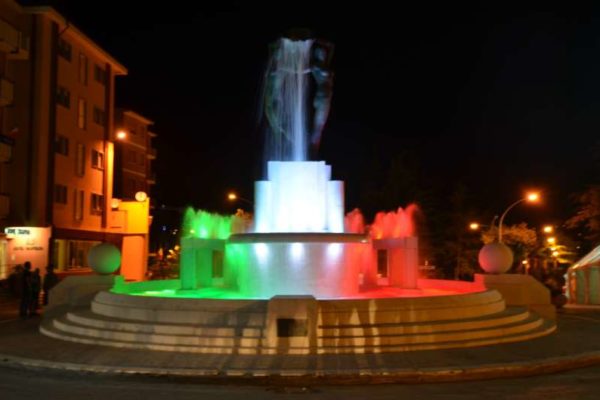 Fontana Luminosa tricolore